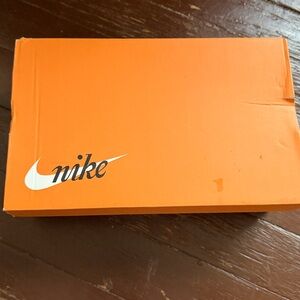 Nike Blazer Mid ‘77 VNTG men’s US 9 NWT women’s 10.5